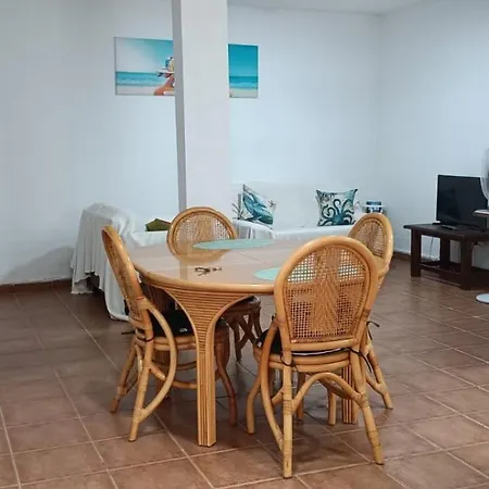En Un Bajo 2 Camas Individual Casa Compartida Lägenhet *